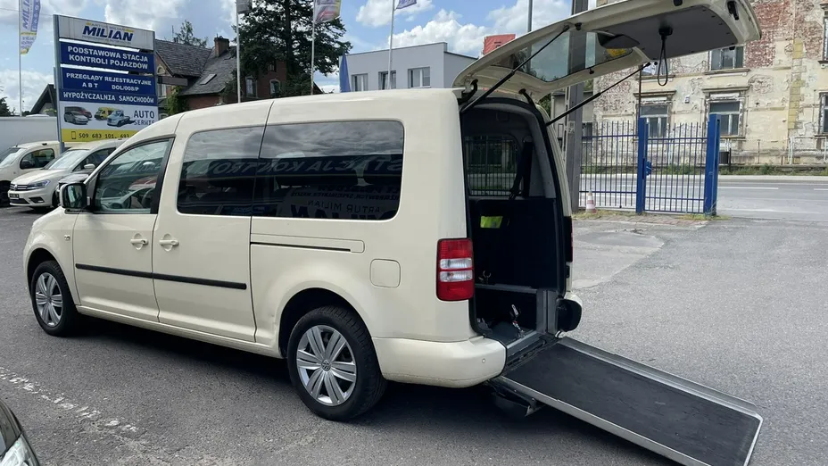 VOLKSWAGEN Caddy -
