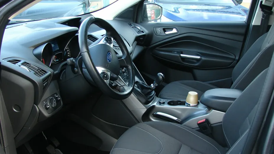 FORD Kuga -