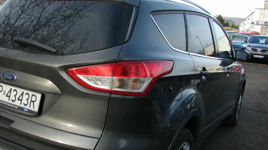 FORD Kuga -