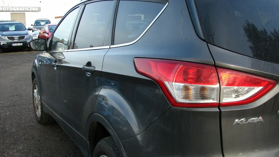 FORD Kuga -