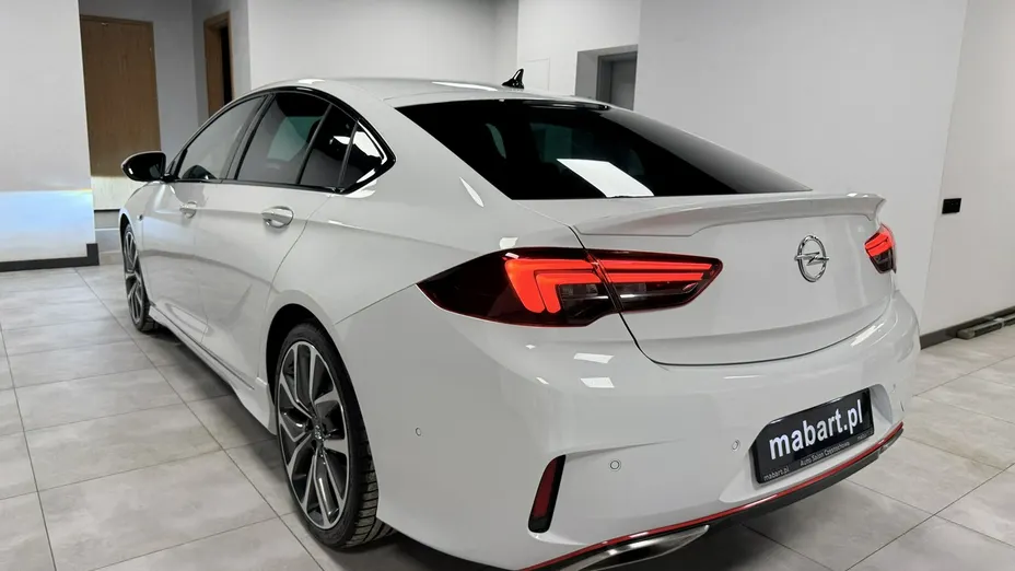 OPEL Insignia -