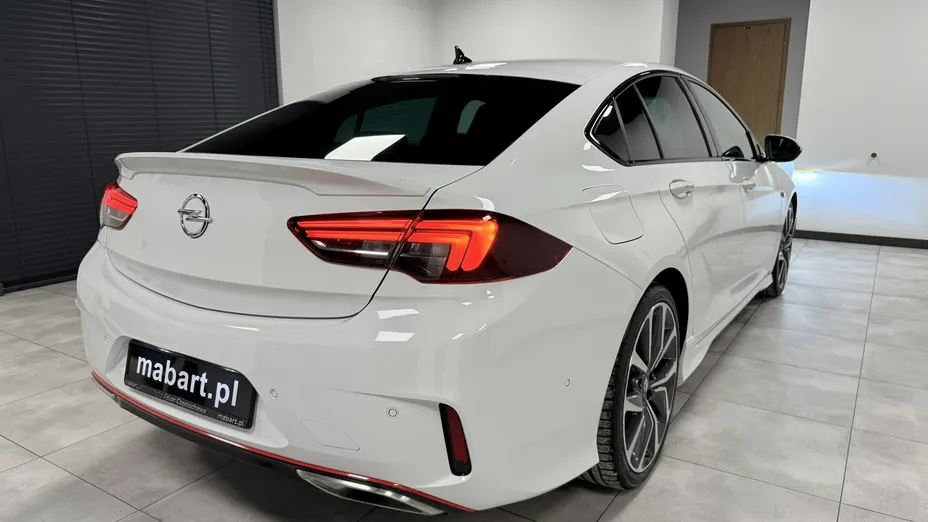 OPEL Insignia -
