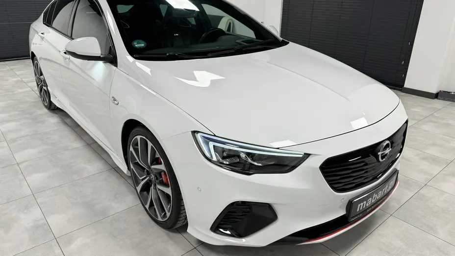 OPEL Insignia -