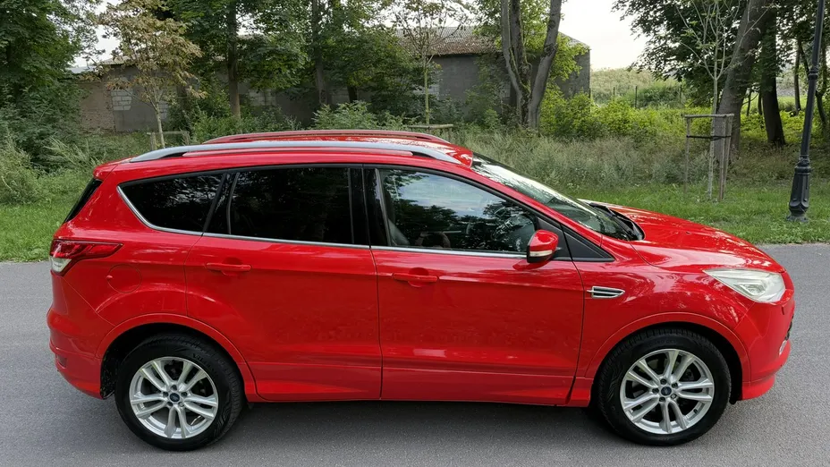 FORD Kuga -