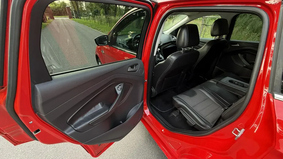FORD Kuga -