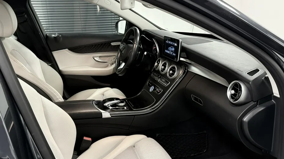 MERCEDES-BENZ C Klasa -