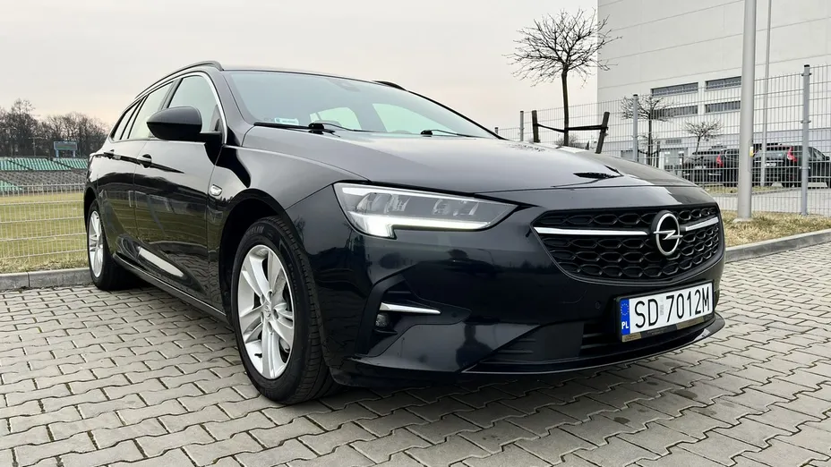 OPEL Insignia -