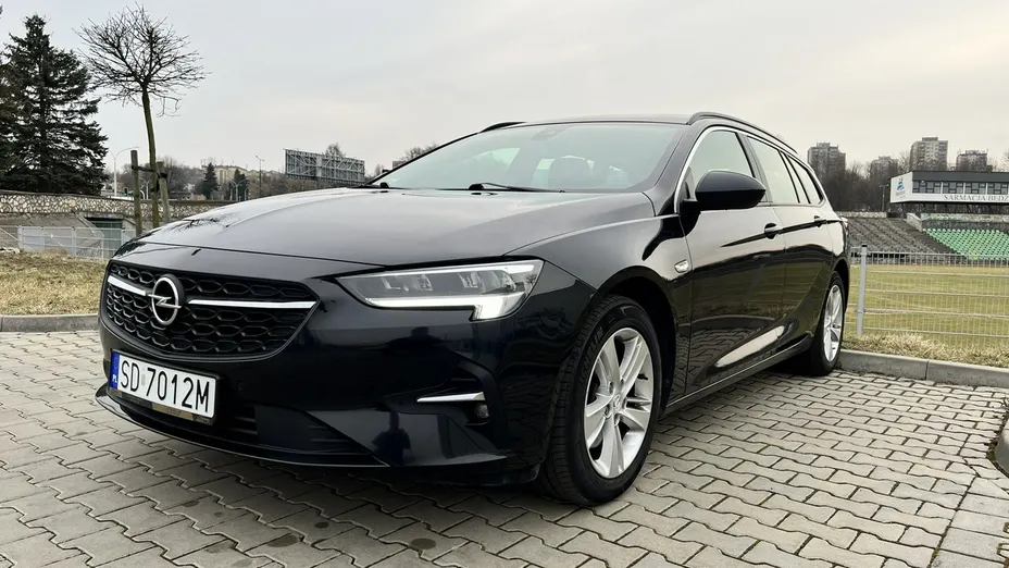 OPEL Insignia -