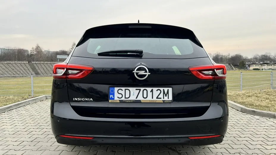 OPEL Insignia -