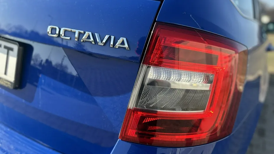 SKODA Octavia -