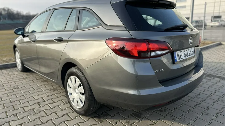 OPEL Astra -