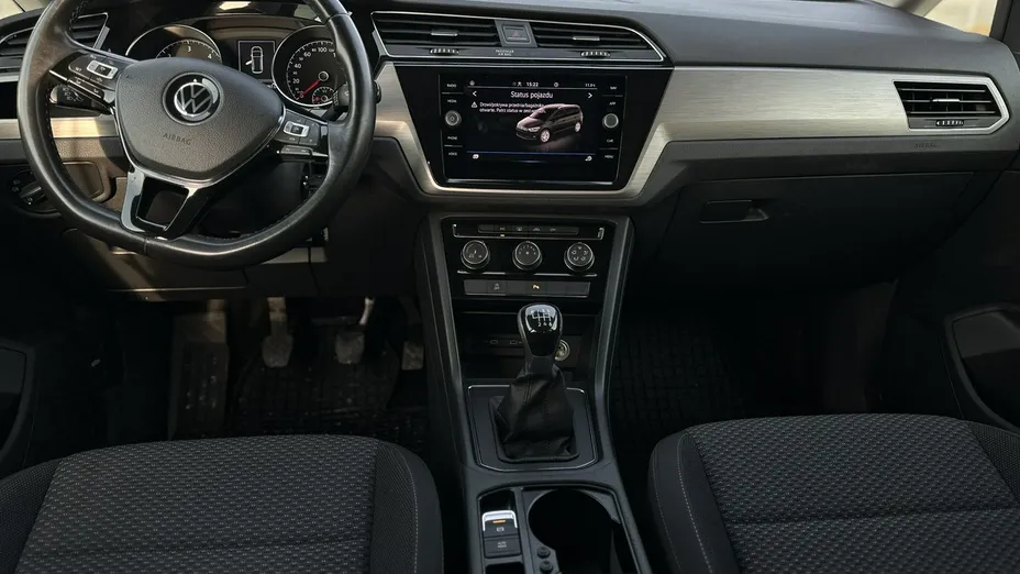 VOLKSWAGEN Touran -