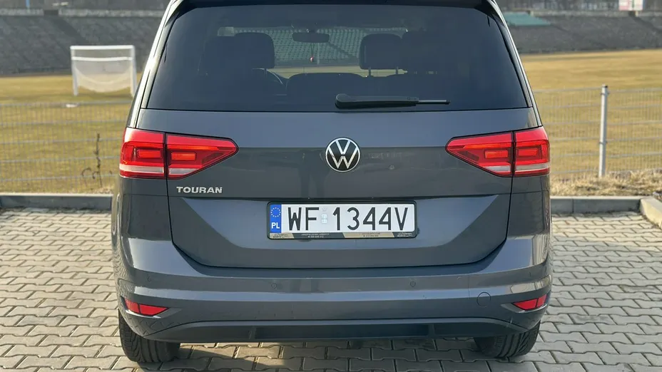 VOLKSWAGEN Touran -