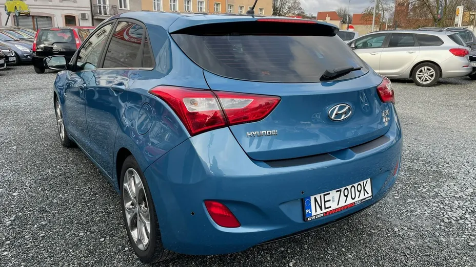 HYUNDAI i30 -