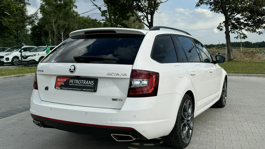 SKODA Octavia -