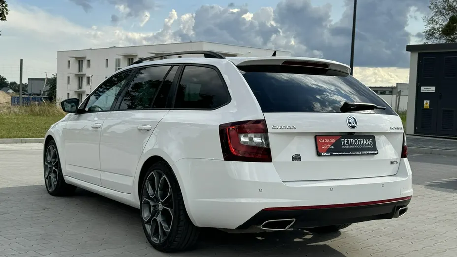 SKODA Octavia -