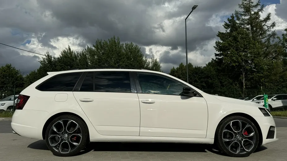 SKODA Octavia -
