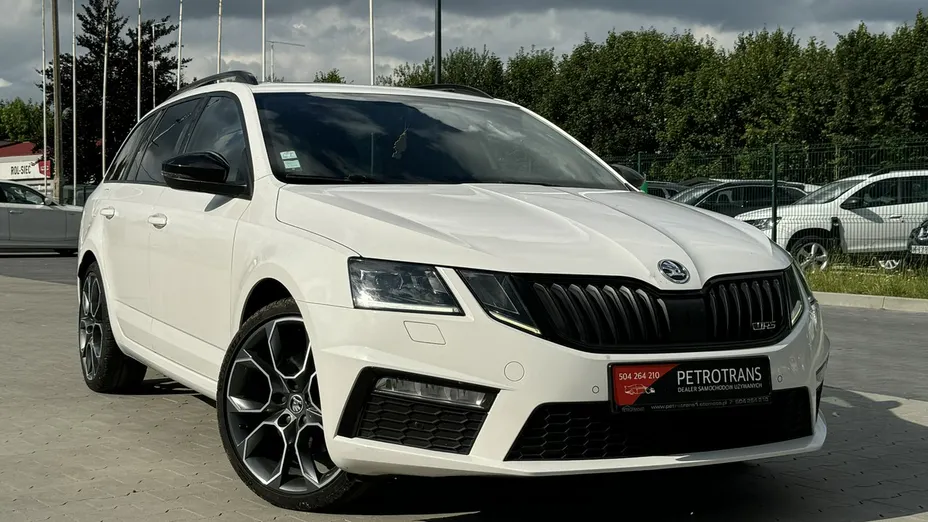 SKODA Octavia -
