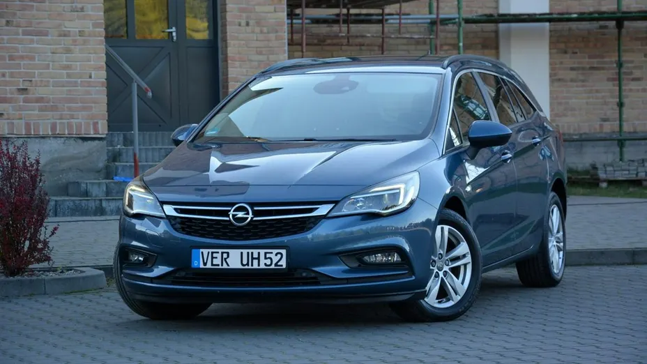 OPEL Astra -