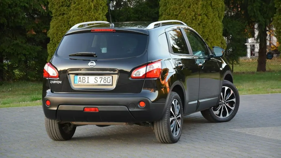 NISSAN Qashqai -