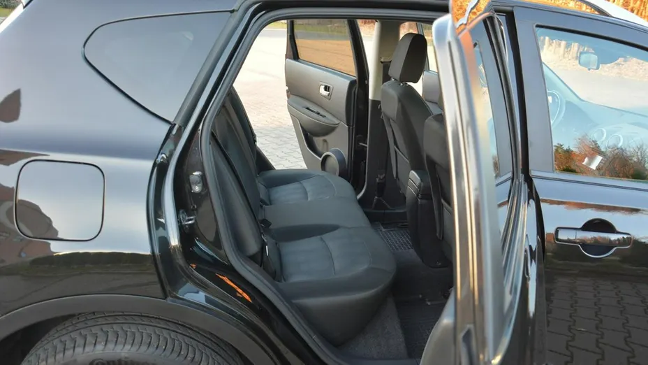 NISSAN Qashqai -