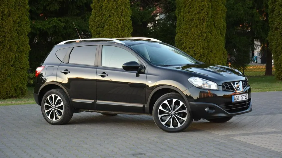NISSAN Qashqai -