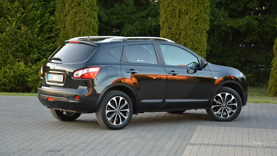 NISSAN Qashqai -