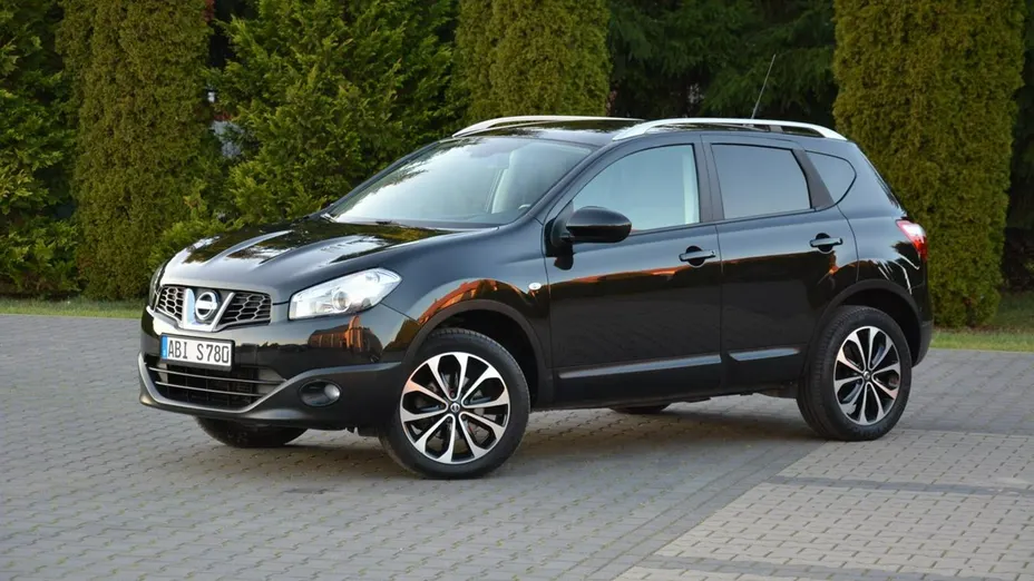 NISSAN Qashqai -