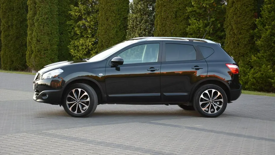 NISSAN Qashqai -