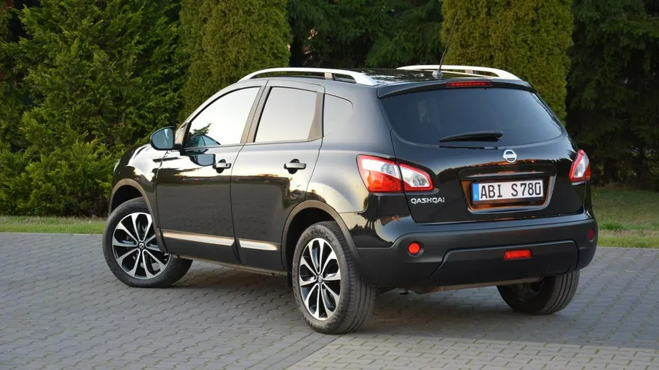 NISSAN Qashqai -