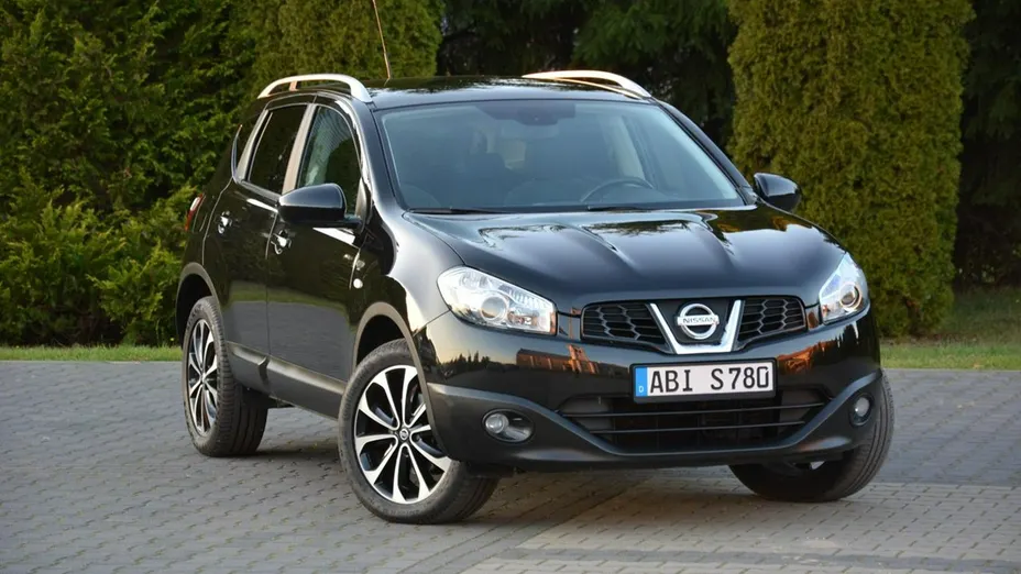 NISSAN Qashqai -