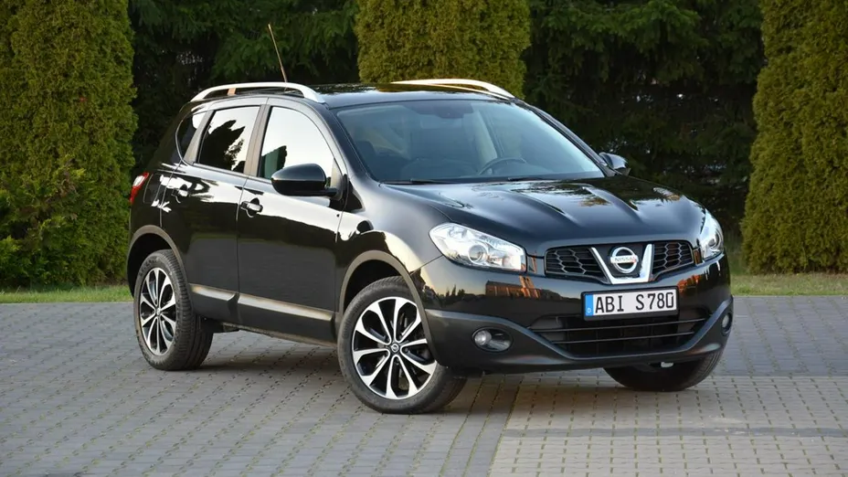 NISSAN Qashqai -
