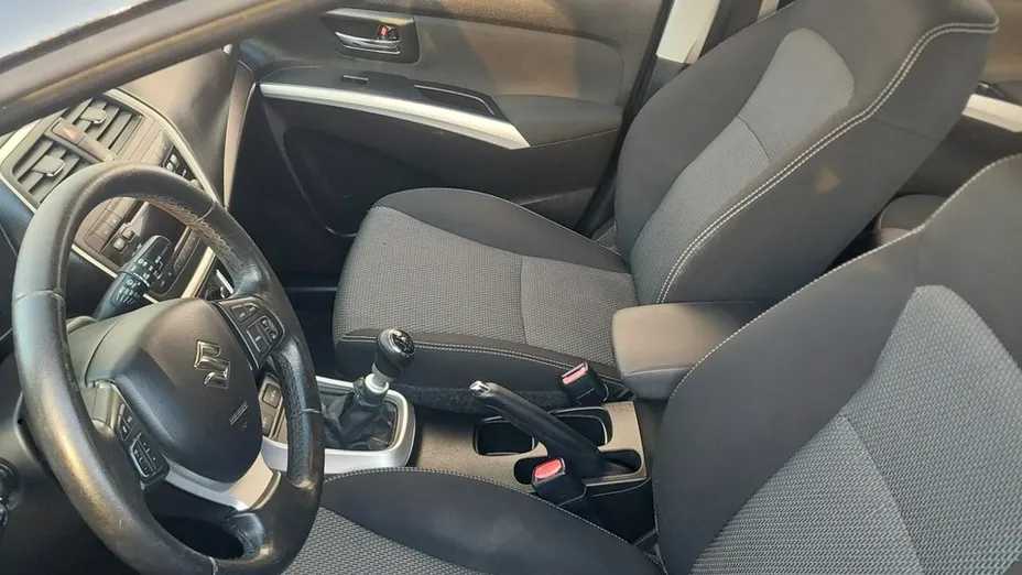 SUZUKI S-Cross -