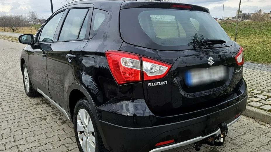SUZUKI S-Cross -