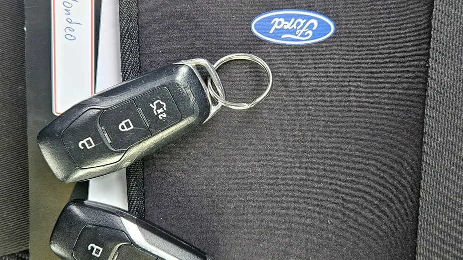 FORD Mondeo -