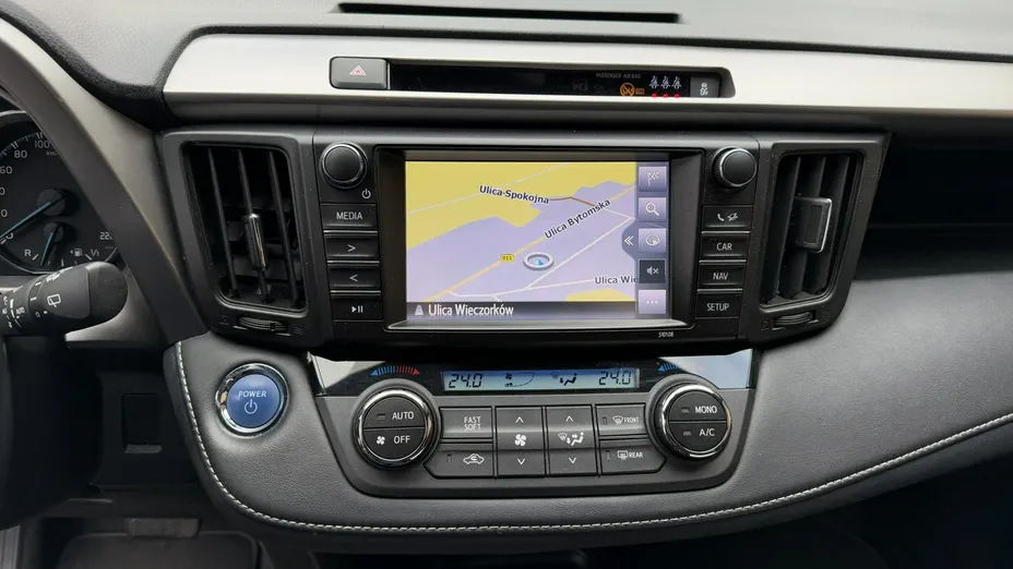 TOYOTA RAV4 -