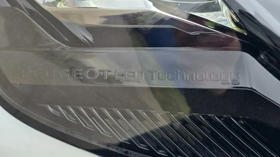 PEUGEOT 2008 -