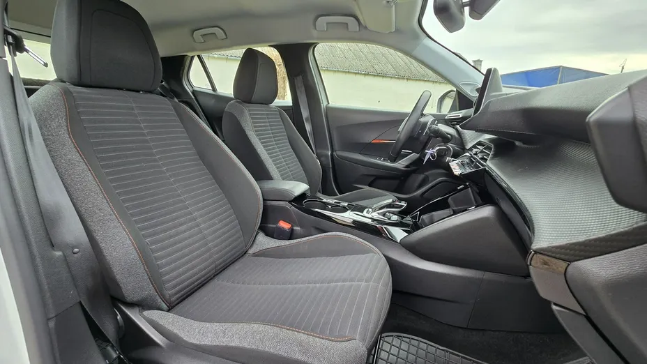 PEUGEOT 2008 -