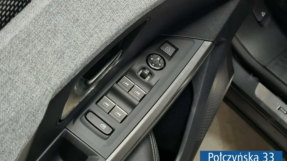PEUGEOT 5008 -