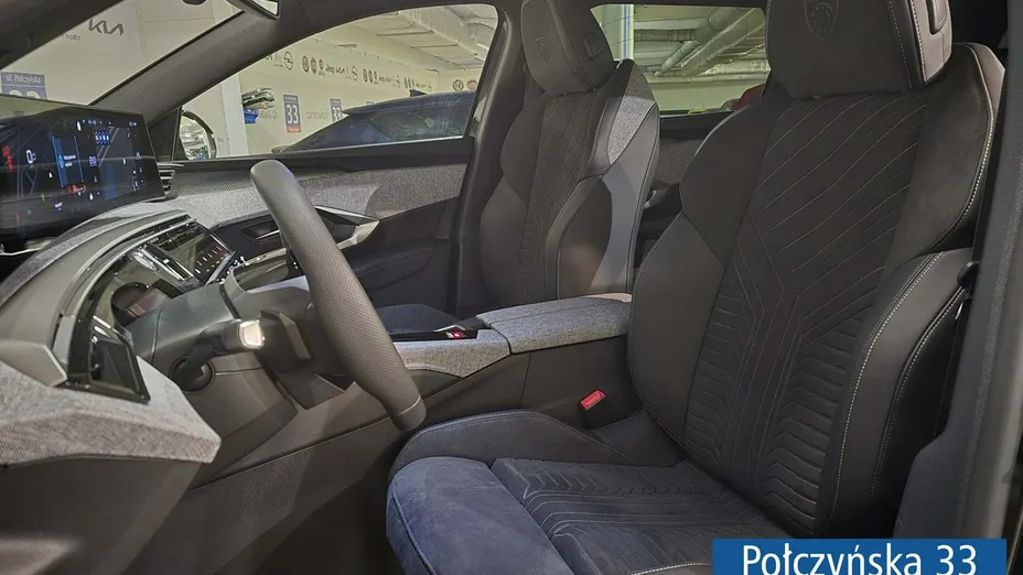 PEUGEOT 5008 -