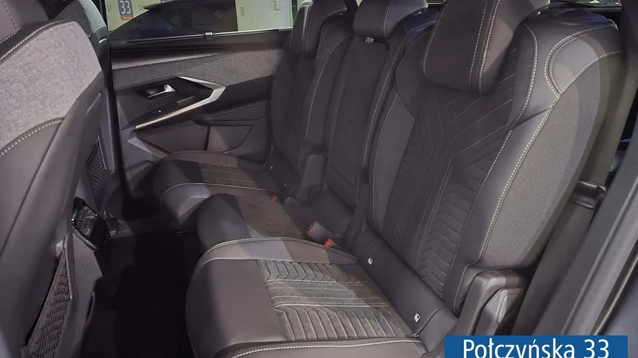 PEUGEOT 5008 -