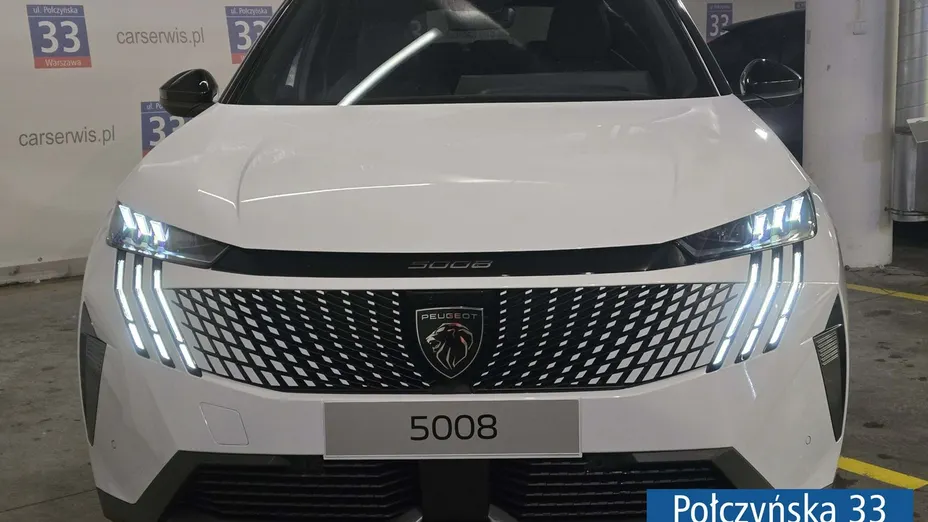 PEUGEOT 5008 -