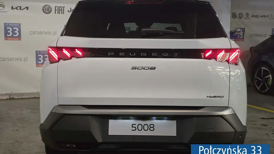 PEUGEOT 5008 -