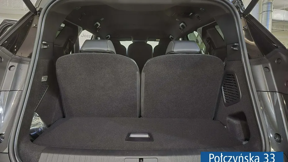 PEUGEOT 5008 -