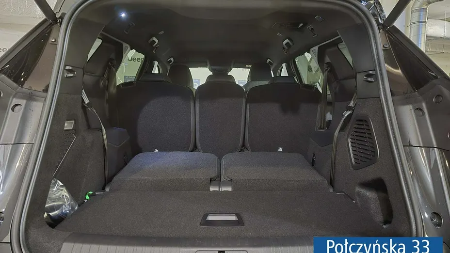 PEUGEOT 5008 -