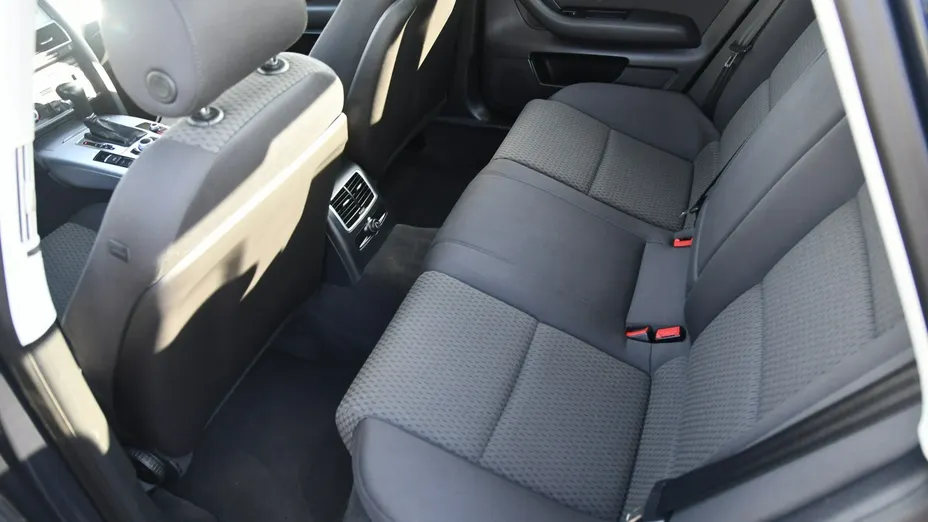 AUDI A6 -