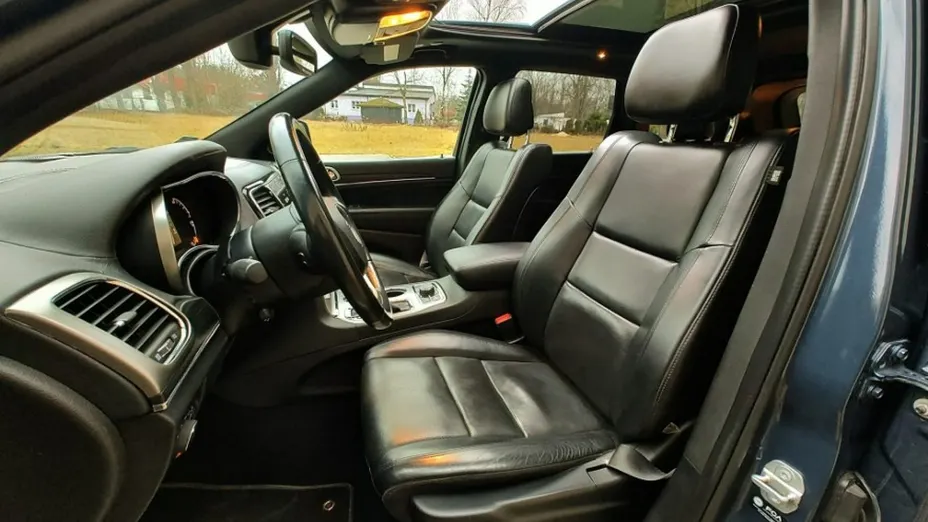 JEEP Grand Cherokee -