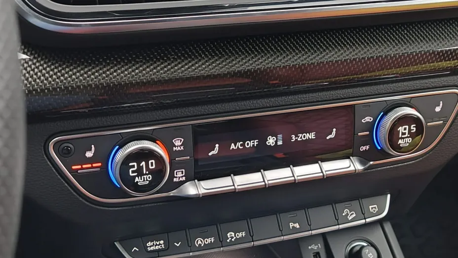 AUDI SQ5 -