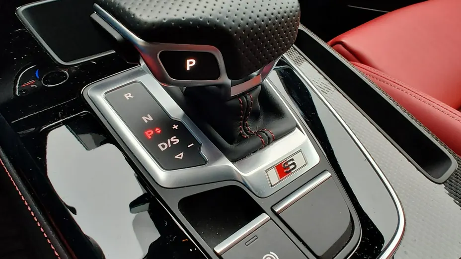 AUDI SQ5 -