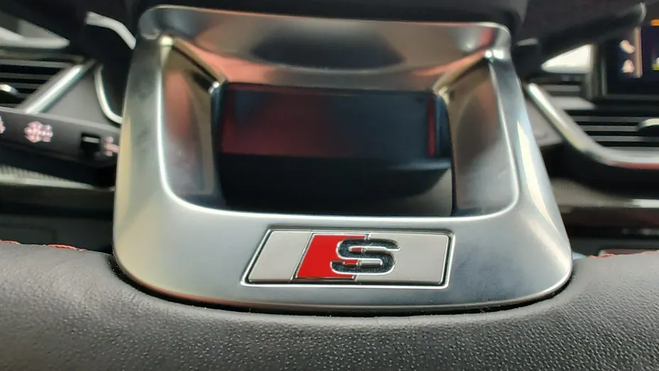 AUDI SQ5 -
